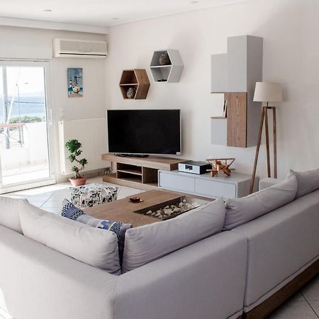 Luxury Seaview Apartment By The Sea Saronida Exterior photo